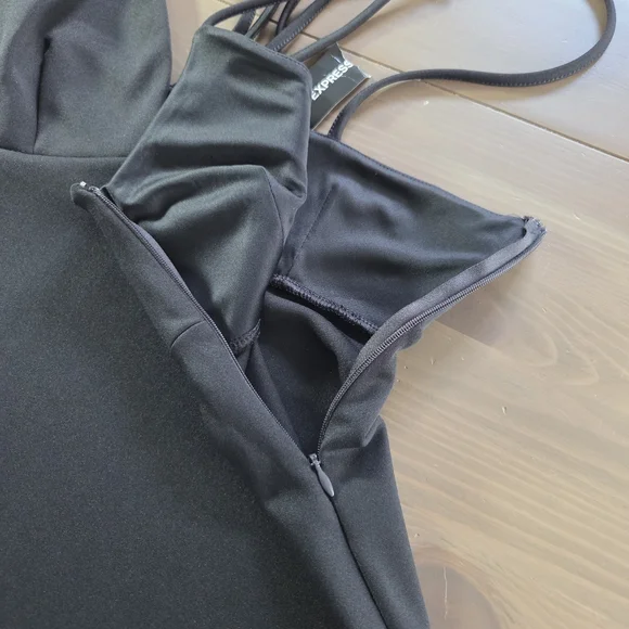 NWT Express Women's Black Strappy Top Size S/P - Picture 4 of 10